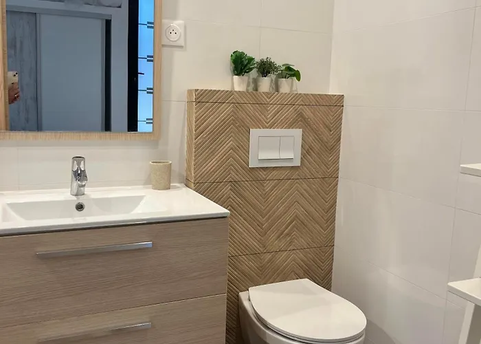 Privat bolig Independante Avec Jardin - 100m De La *